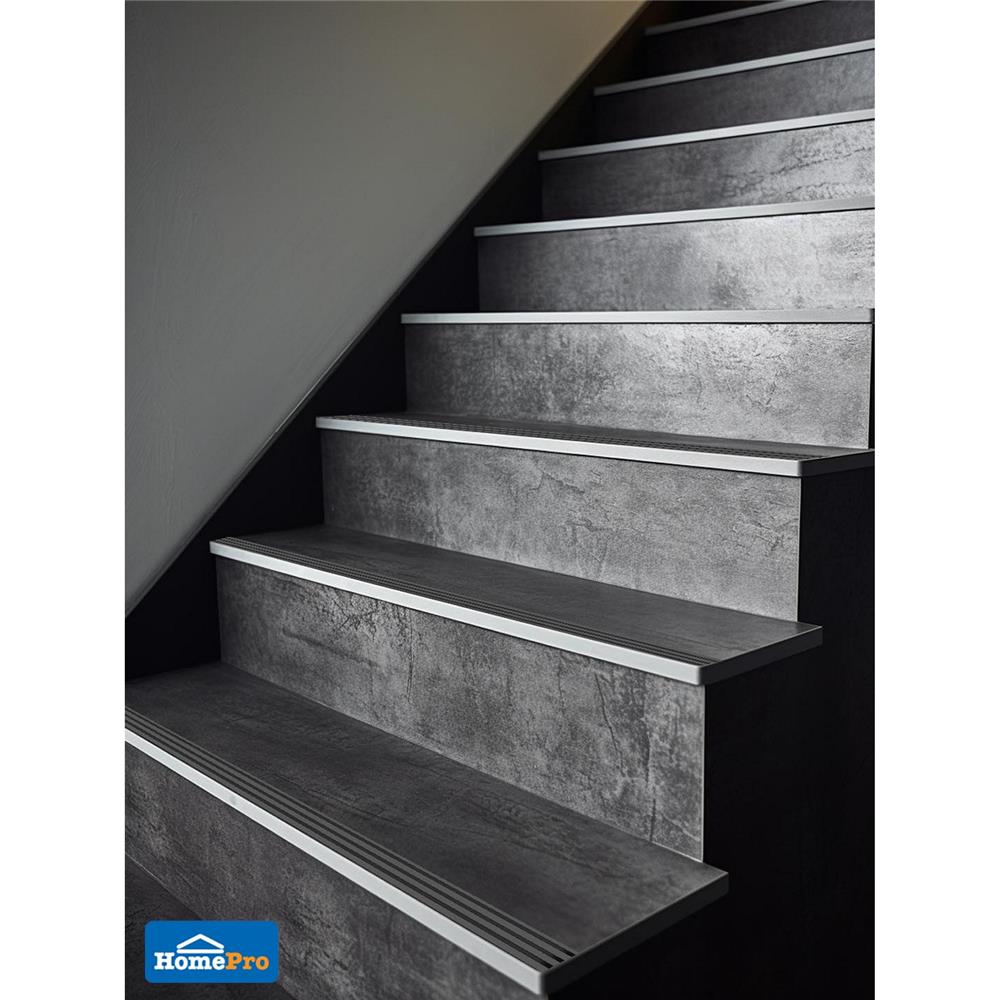 จมูกบันไดอะลูมิเนียม TARA 40 มม. 2 ม. สีดำเงา