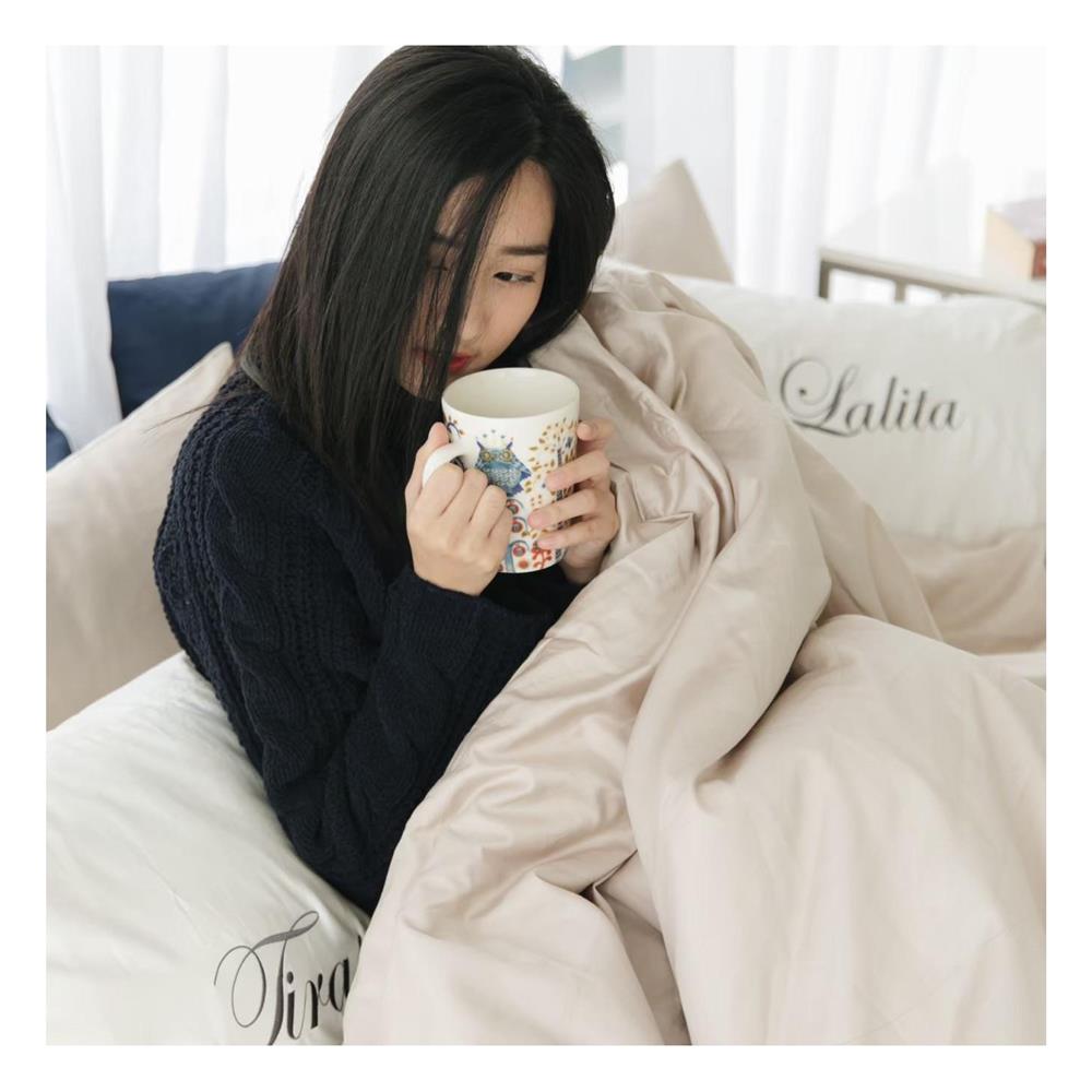 ชุดผ้าปูที่นอน 6 ฟุต 4 ชิ้น BENEATH GOLDEN SAND