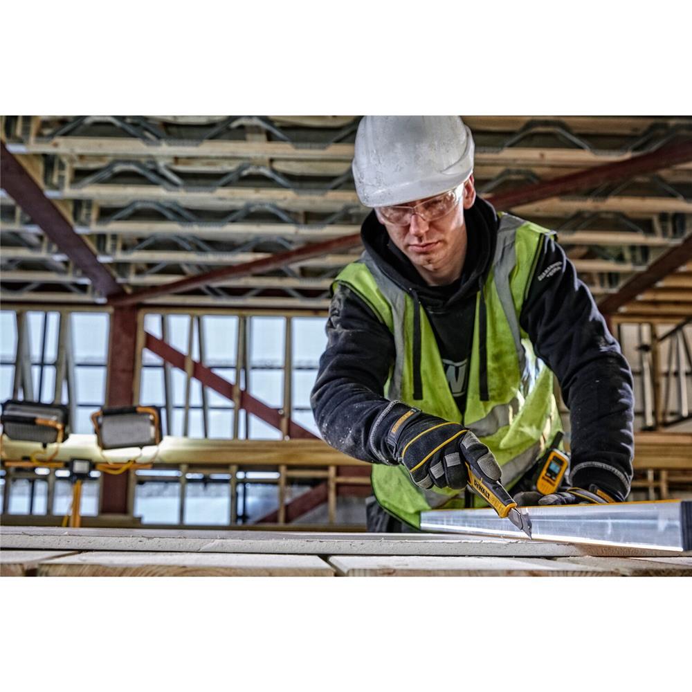 มีดคัตเตอร์ DEWALT DWHT10333-0-30 25มม.