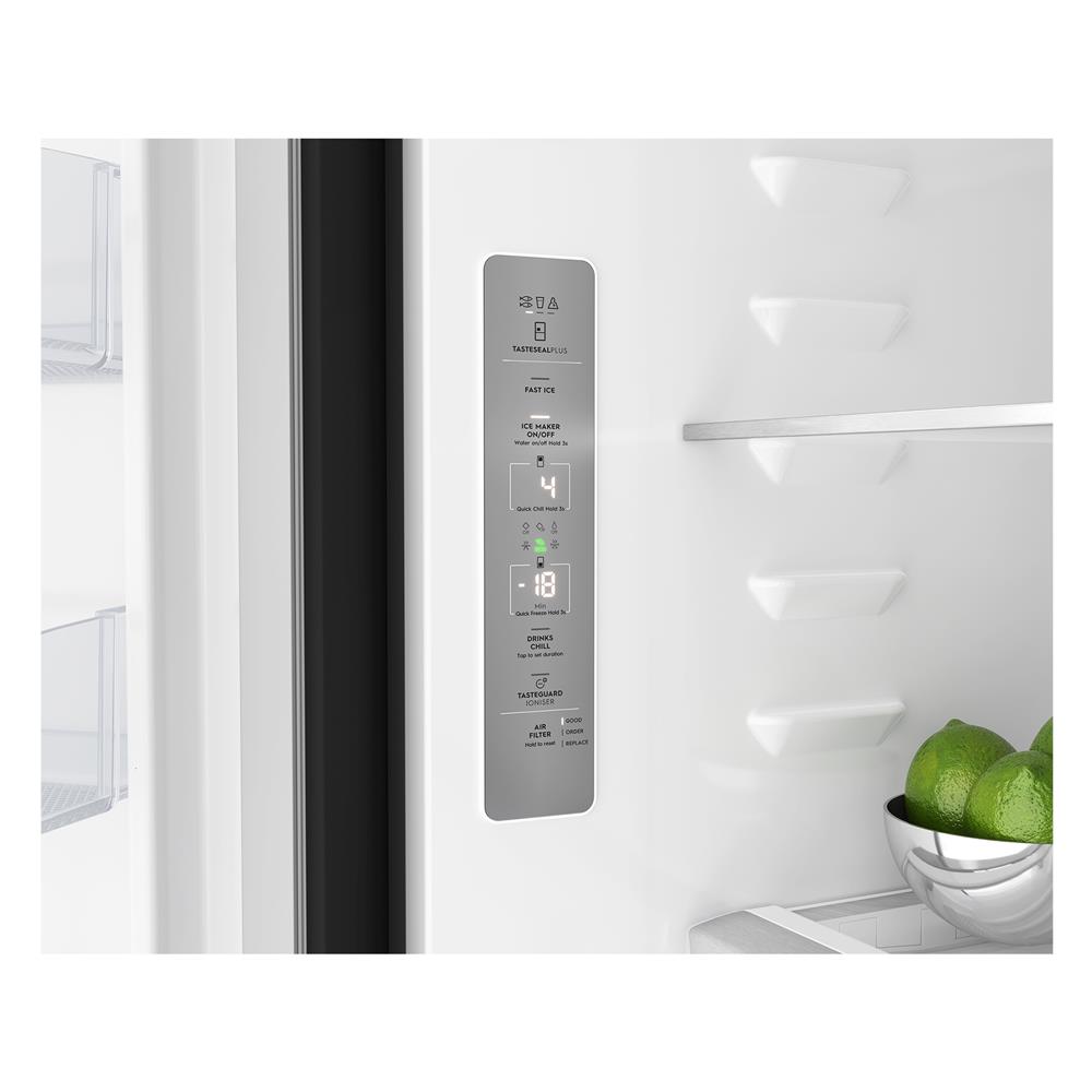 ตู้เย็น MULTI DOOR ELECTROLUX EQE5660A-B 19.8 คิว สีดำด้าน อินเวอร์เตอร์