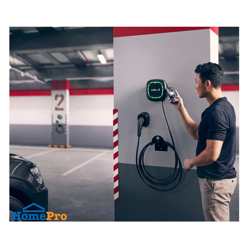 เครื่องชาร์จรถยนต์ไฟฟ้า (ไม่รวมติดตั้ง) WALLBOX PULSAR MAX 7.4KW สีดำ