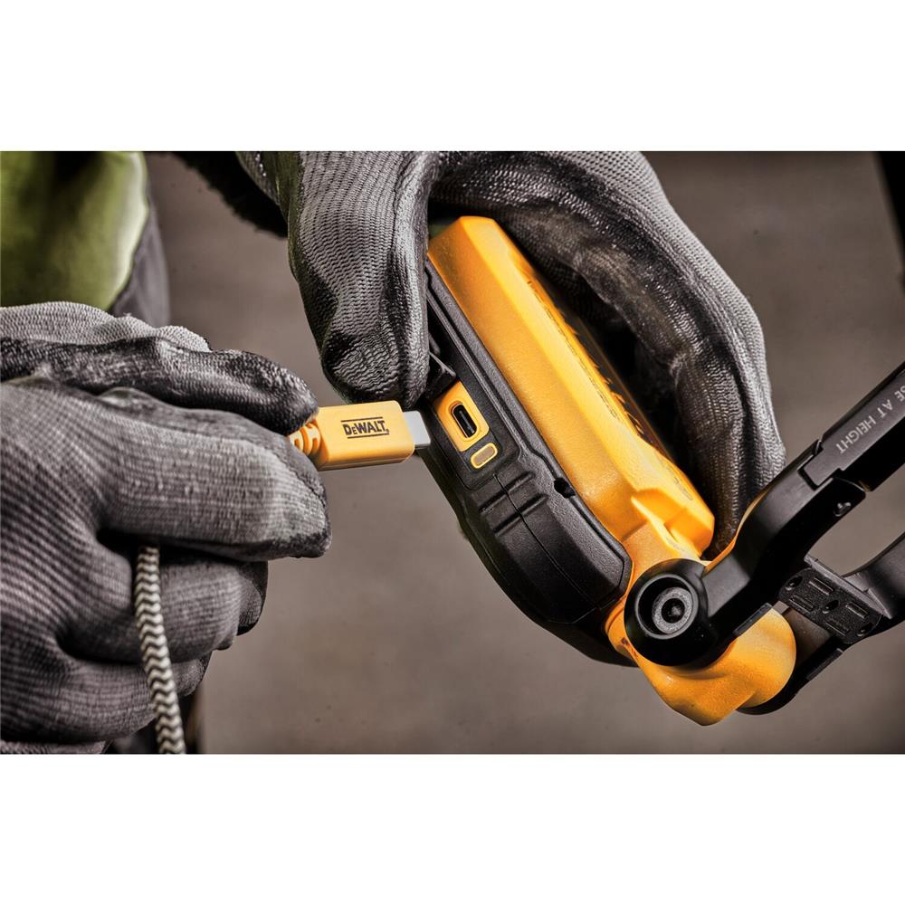 ไฟ LED ส่องทำงานแบบพกพา DEWALT DCL182 5 โวลต์