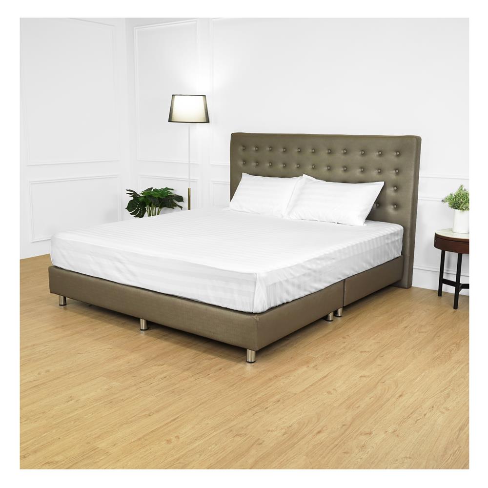 ผ้าปูที่นอน HOME LIVING STYLE CT 250 STRIPE 110X110 นิ้ว แพ็ก 2 ชิ้น สีขาว