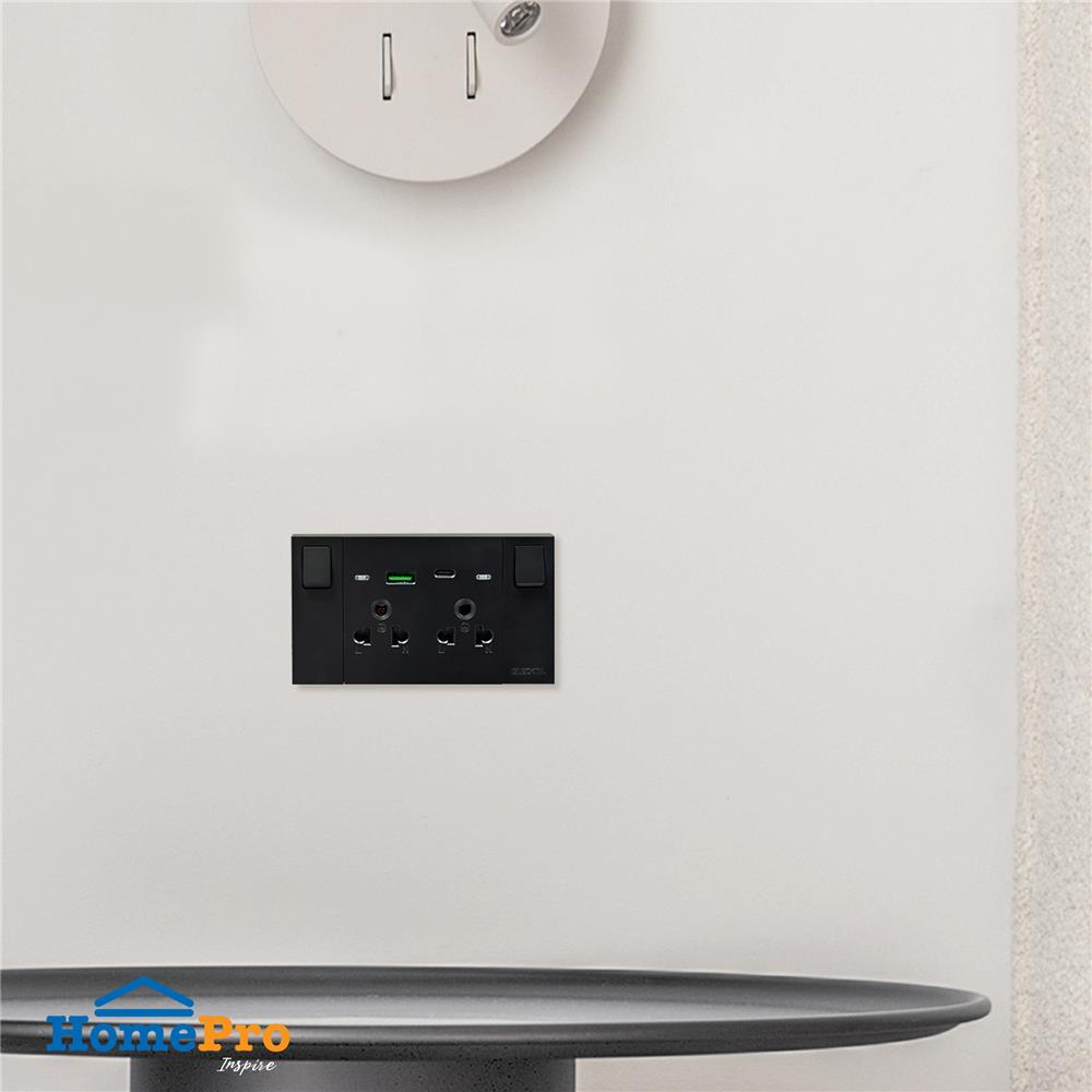 ชุดเต้ารับคู่ 3 ขา มีสวิตช์คุม พร้อมช่อง USB AC ELECKTA VERVE สีดำ