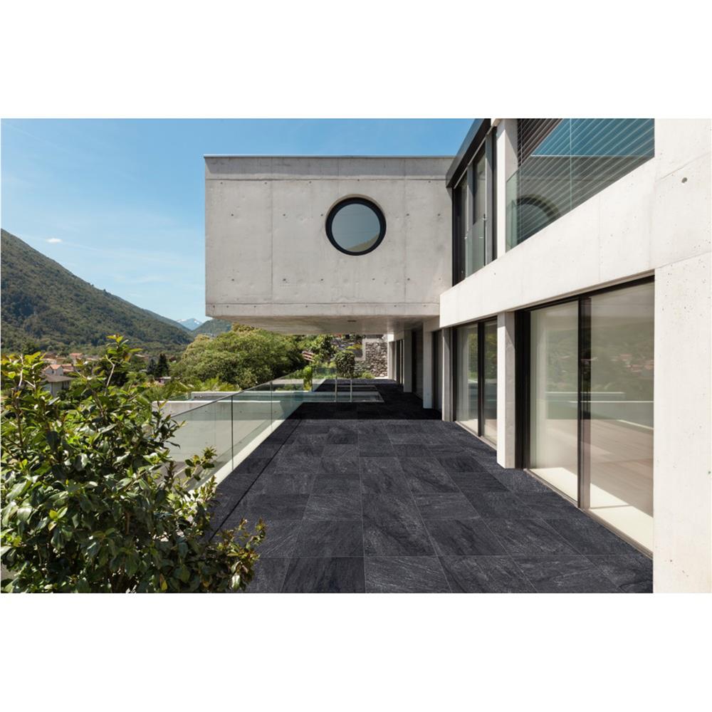 กระเบื้องพื้นพอร์ซเลน 60x60 ซม. COTTO ดอสก้า ดำ HYG PM 1.44 ตร.ม.