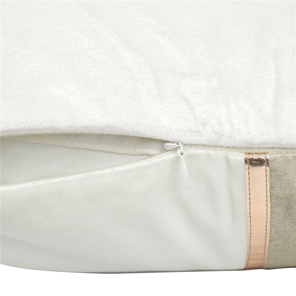 หมอนอิง HOME LIVING STYLE LEXY 18X18 นิ้ว สีครีม