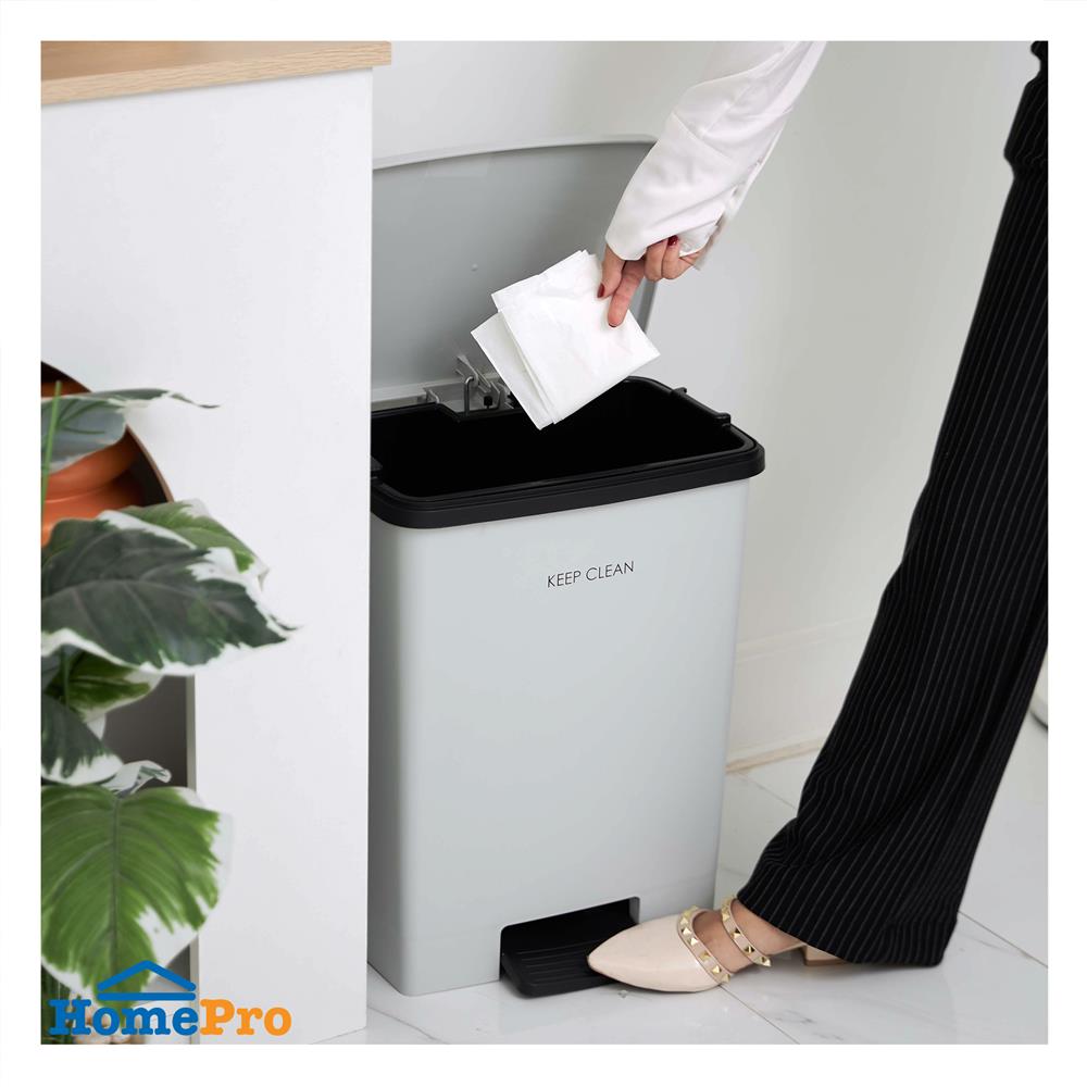 ถังขยะเหยียบเหลี่ยม ACCO SOFT CLOSE 20 ลิตร สีเทา