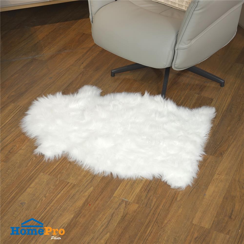 พรมขนแกะเทียม BENETTA ALICIA 60X90 ซม. สีขาว