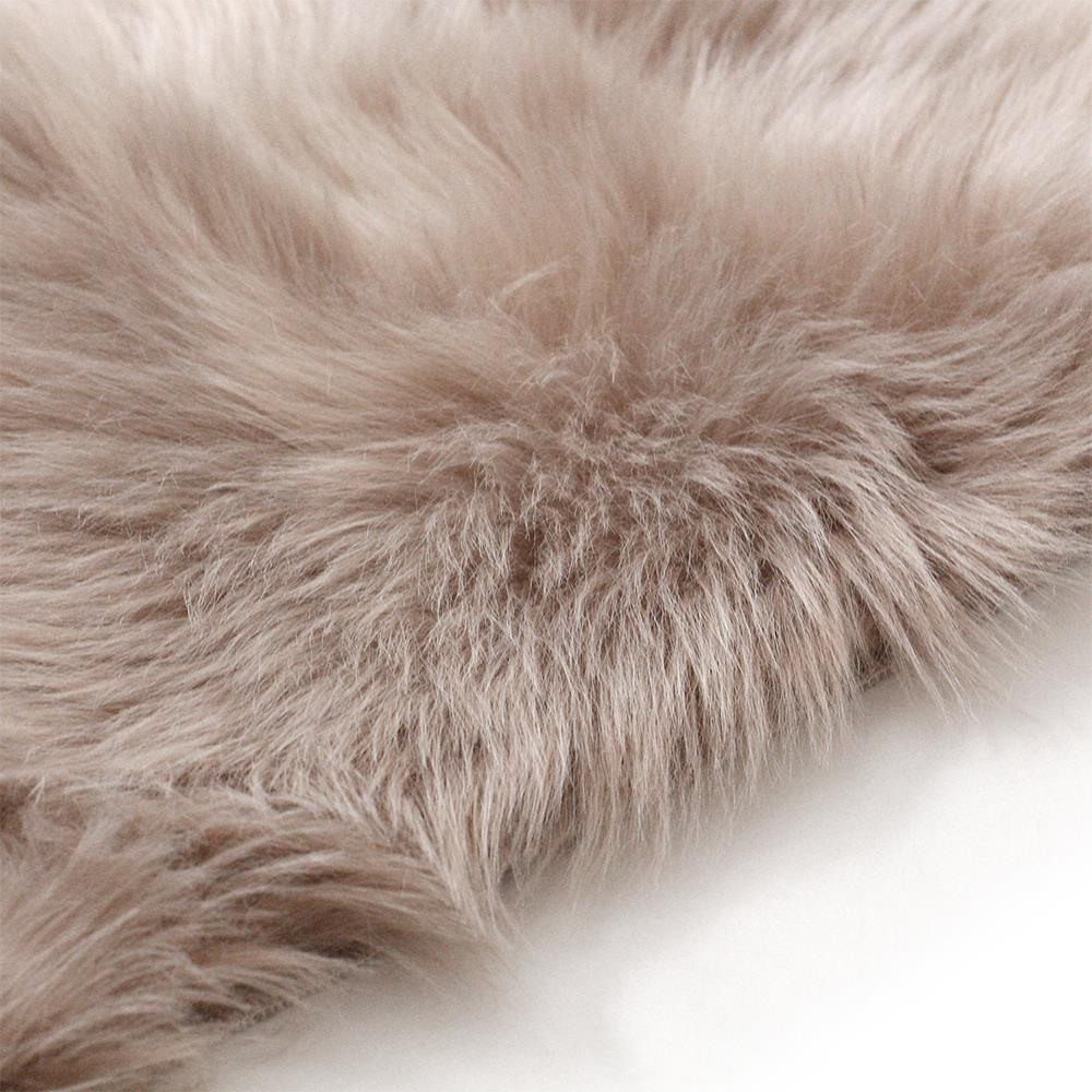 พรมขนแกะเทียม BENETTA ALICIA 60X90 ซม. สีน้ำตาล