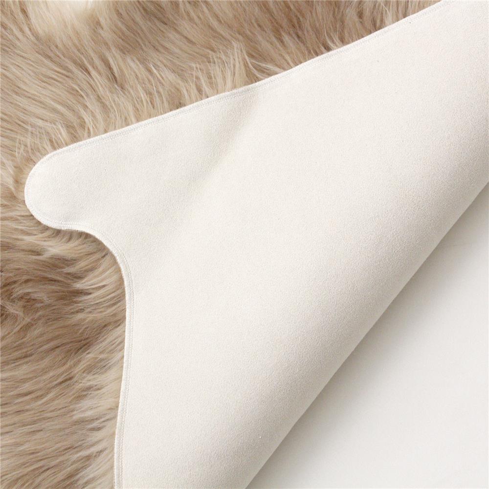 พรมขนแกะเทียม BENETTA ALICIA 60X90 ซม. สีน้ำตาล