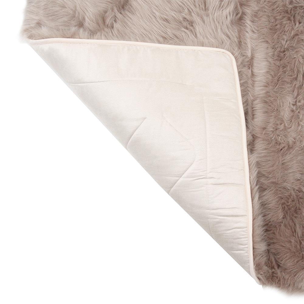 พรมขนแกะเทียม BENETTA ALICIA 150X210 ซม. สีน้ำตาล