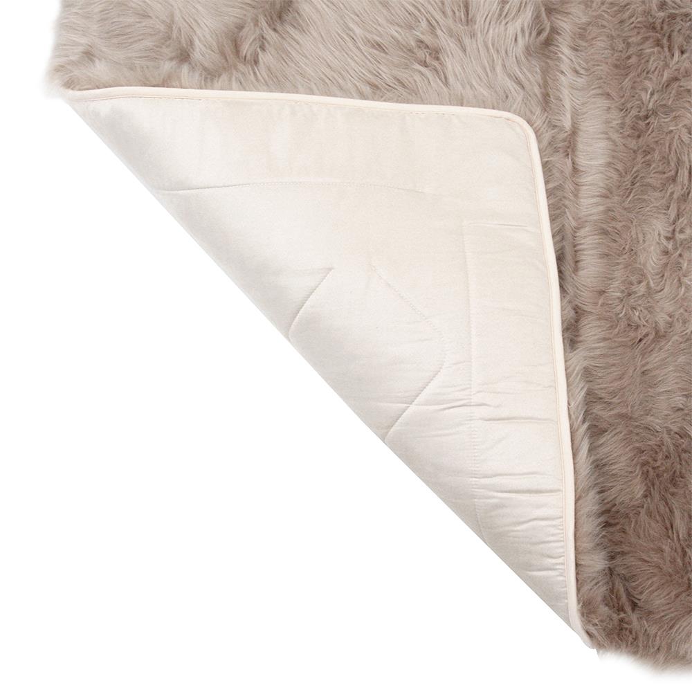 พรมขนแกะเทียม BENETTA ALICIA 120X180 ซม. สีน้ำตาล