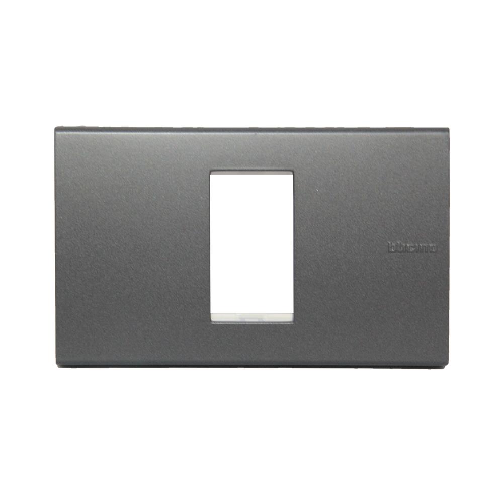 หน้ากาก 1 ช่อง BTICINO BAMBOO SAE2201TGR สีดำ