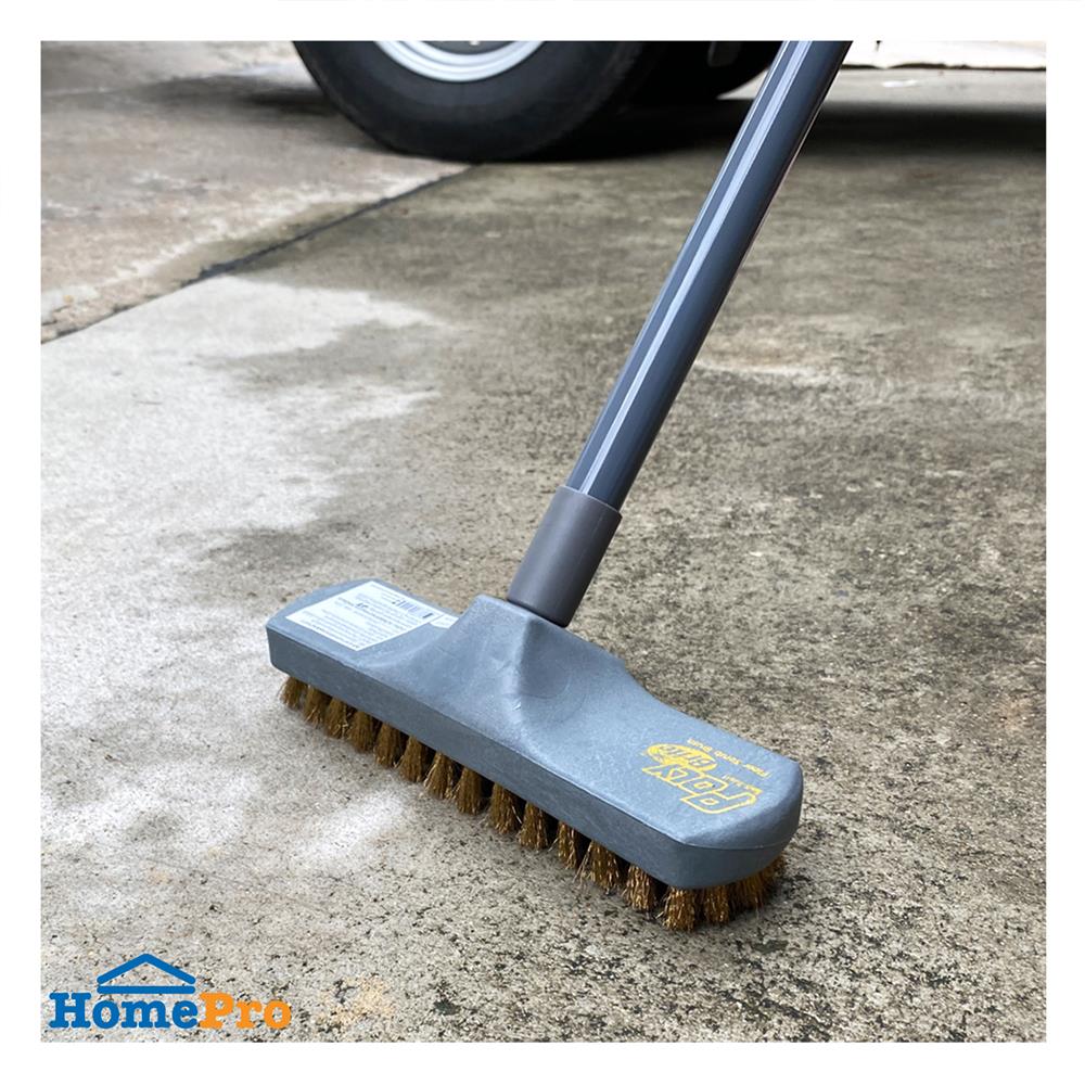 แปรงขัดพื้นทองเหลืองด้ามยาว POLY-BRITE สีเทา