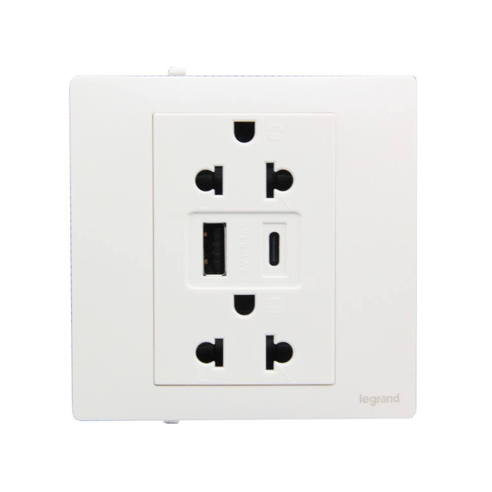 ชุดเต้ารับคู่ 3 ขา พร้อม USB A 1 ช่อง TYPE C 1 ช่อง BTICINO MALLIA SENSES S281204MW สีขาว