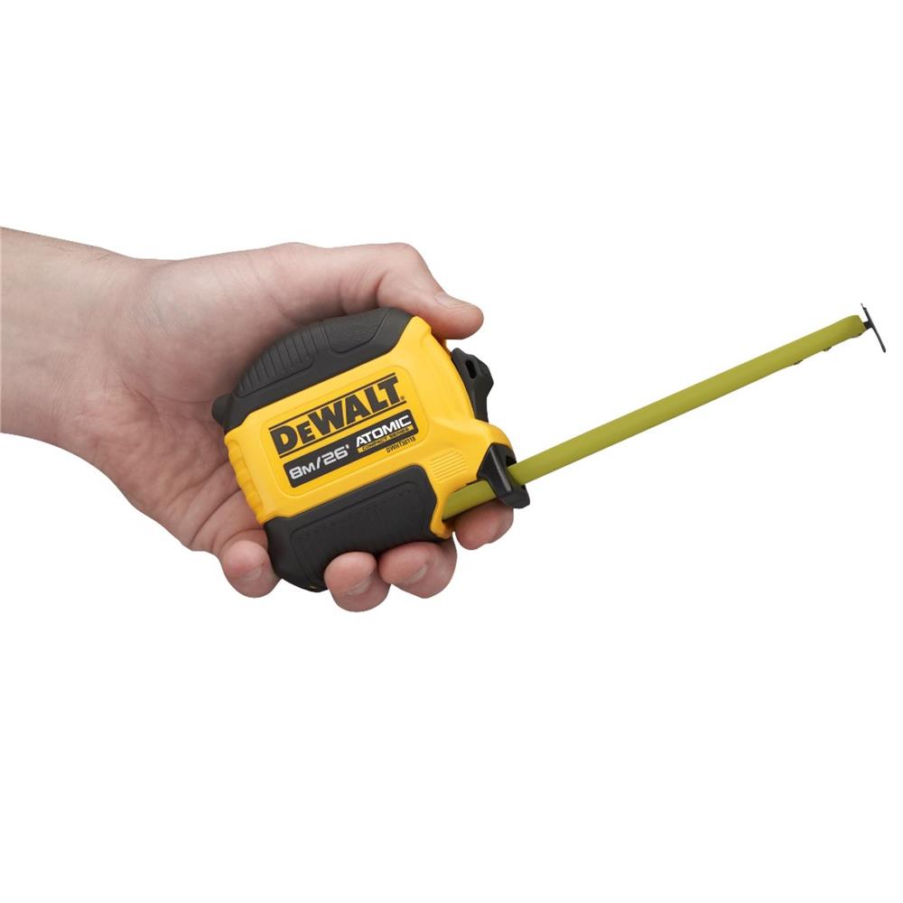 ตลับเมตรหุ้มยาง พร้อมตัวล็อก DEWALTD WHT38118-30 8 ม.