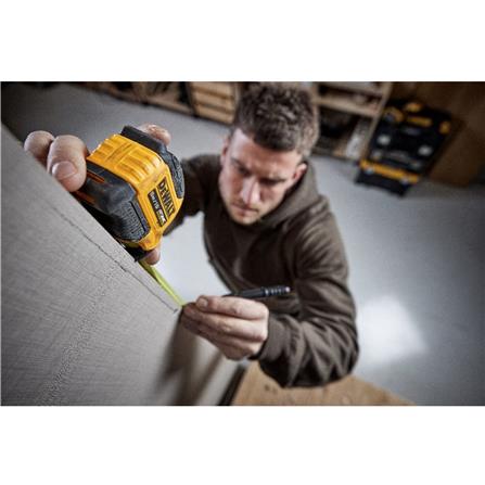 ตลับเมตรหุ้มยาง พร้อมตัวล็อก DEWALT DWHT38112-30 5 ม._3