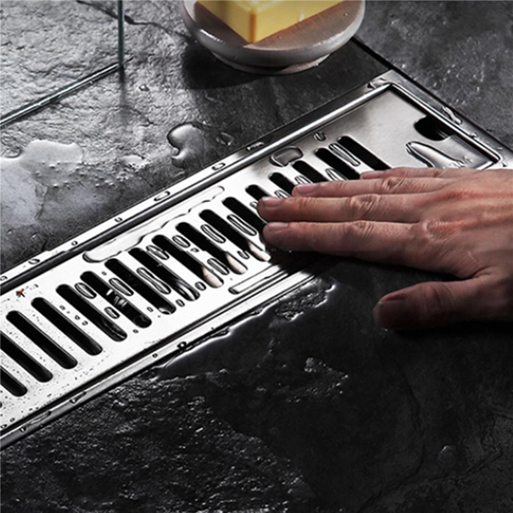 รางน้ำทิ้ง CASSA CL0144 20 ซม. สีเงิน