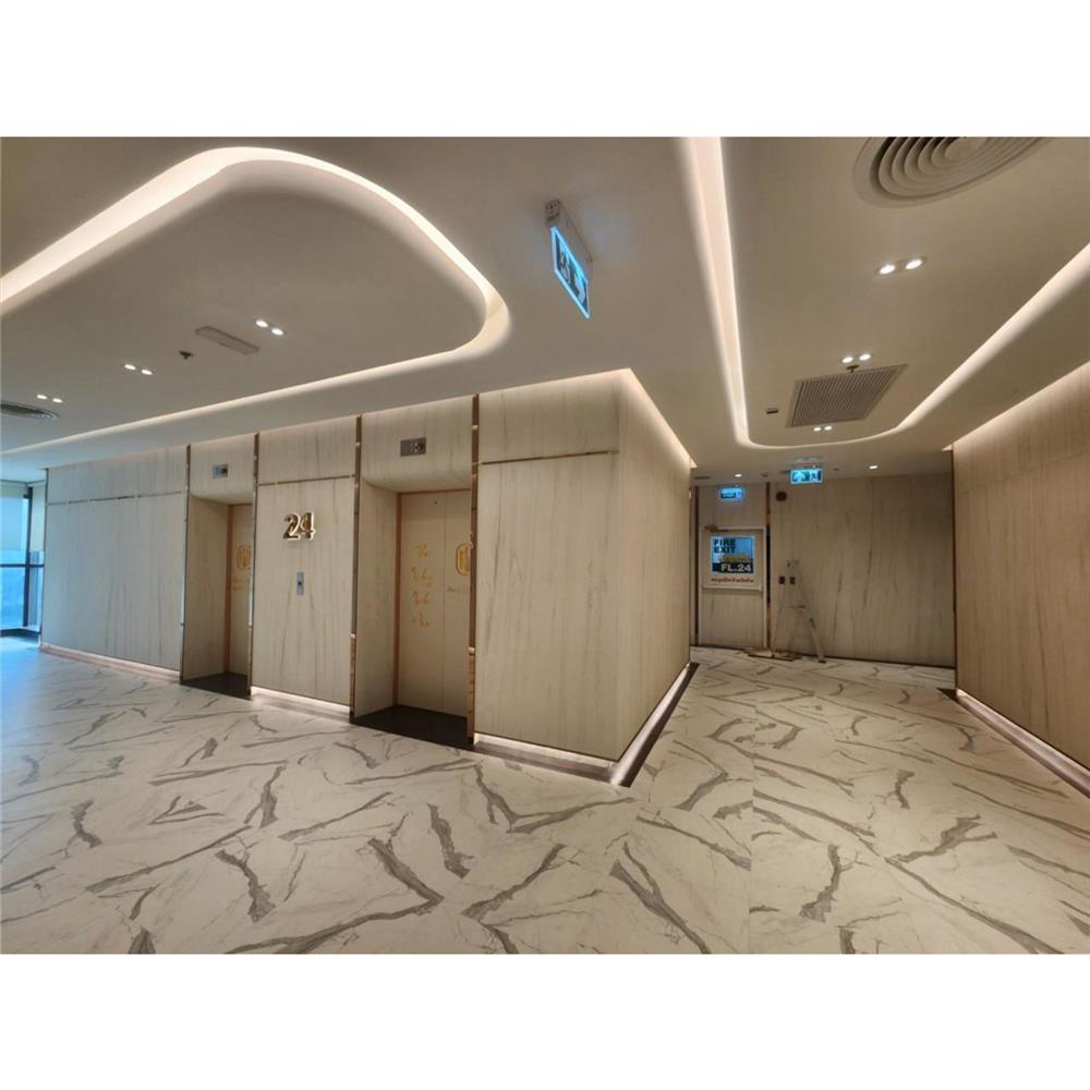 แผ่นตกแต่งผนัง STONE DECOR คาราร่า ไวท์ ซัทวาริโอ 61x122 ซม.