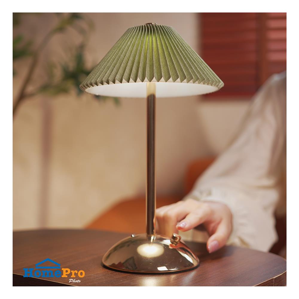 ไฟตั้งโต๊ะ LED CARINI T230690 3 วัตต์ สีเขียว/ทอง