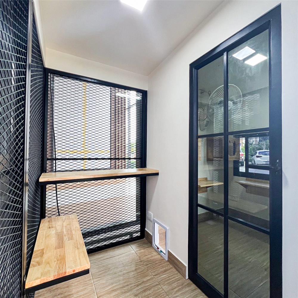 บ้านหมา บ้านแมว T.C. DOGHOUSE 18 CLASSIC 150x250x200 ซม.