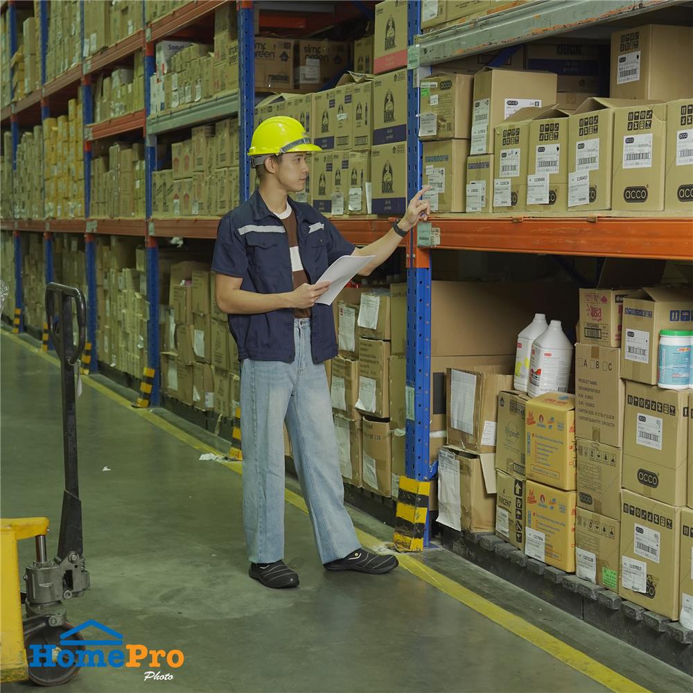 รองเท้านิรภัย SAFETY JOGGER YUKON เบอร์ 43 สีดำ