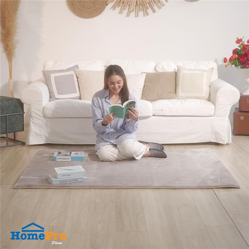 พรม HOME LIVING STYLE GLITTER 120X170 ซม. สีเบจ