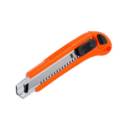 คัตเตอร์ พร้อมใบมีด 3 ใบ PUMPKIN 18 มม._1