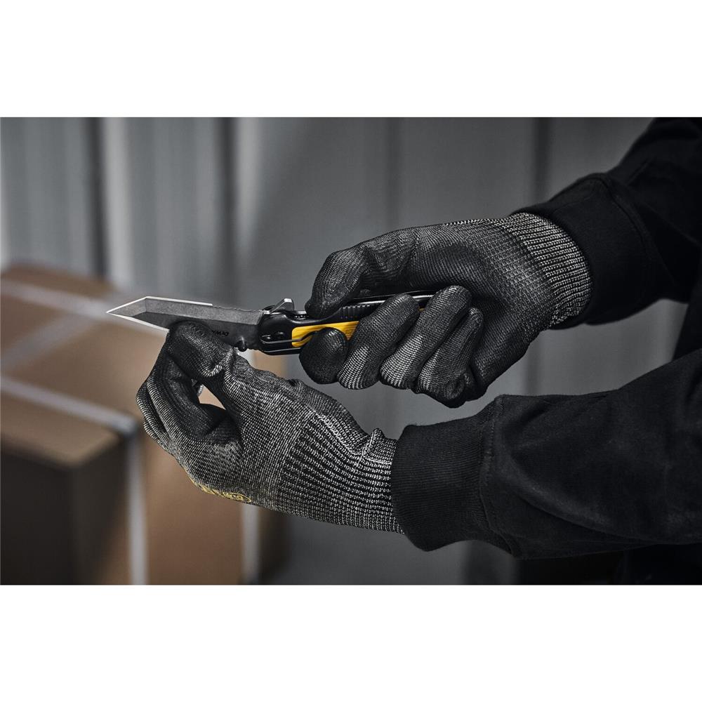 มีดพับแบบฟันปลา DEWALT 3.0