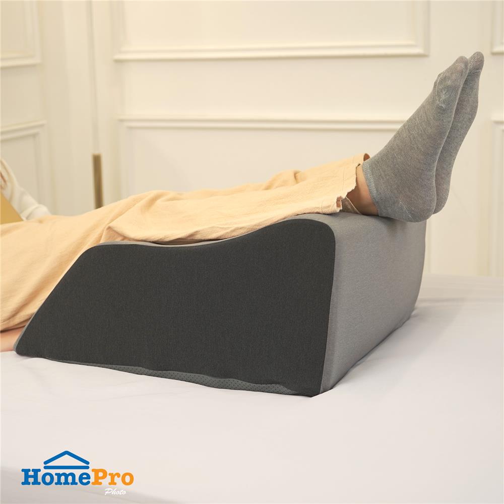 เบาะรองขา HOME LIVING STYLE DUNE 18X21 นิ้ว สีเทา