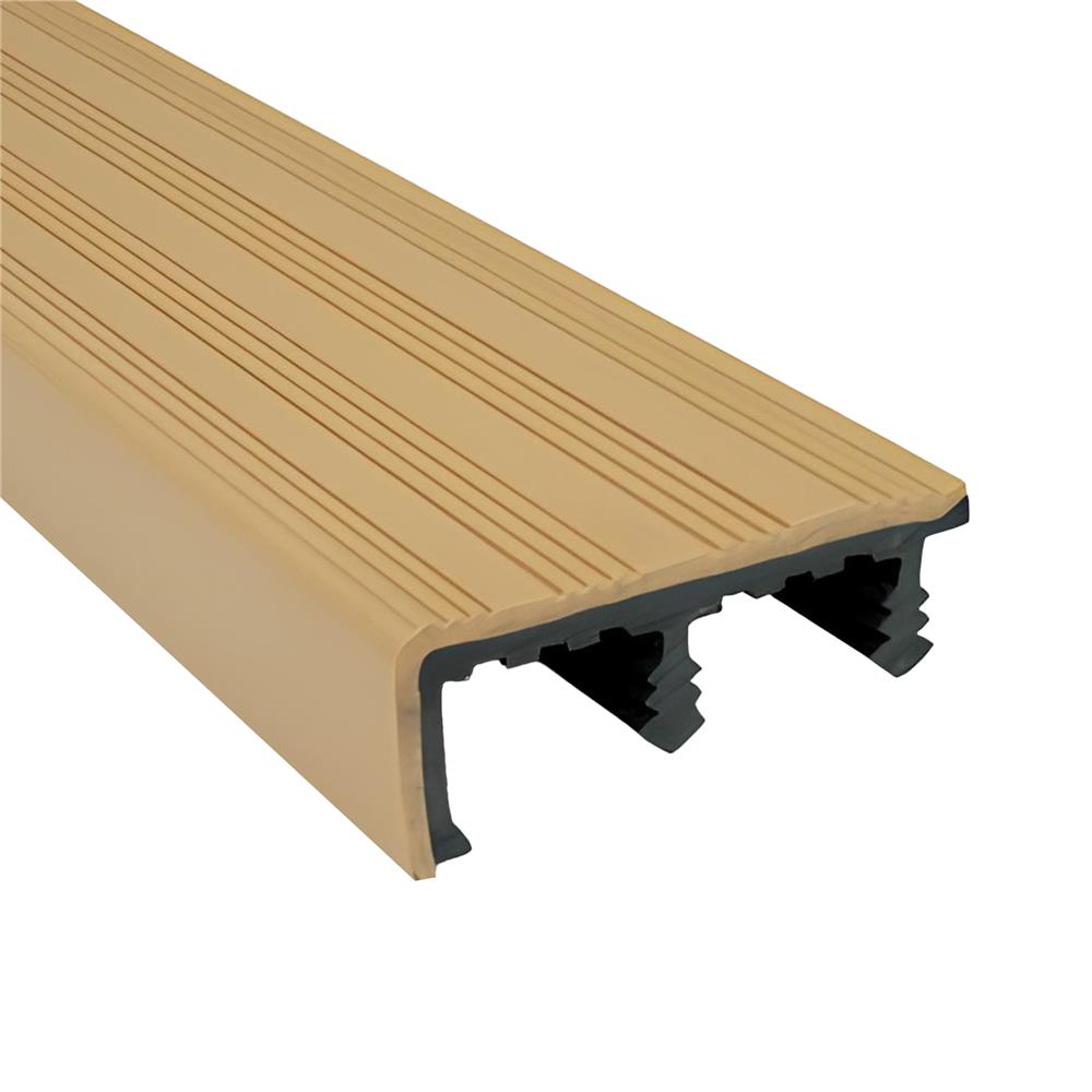 จมูกบันได PVC จระเข้ พลัส ไมโครแบน 1.5 ม. สีน้ำตาลเนื้อทอง