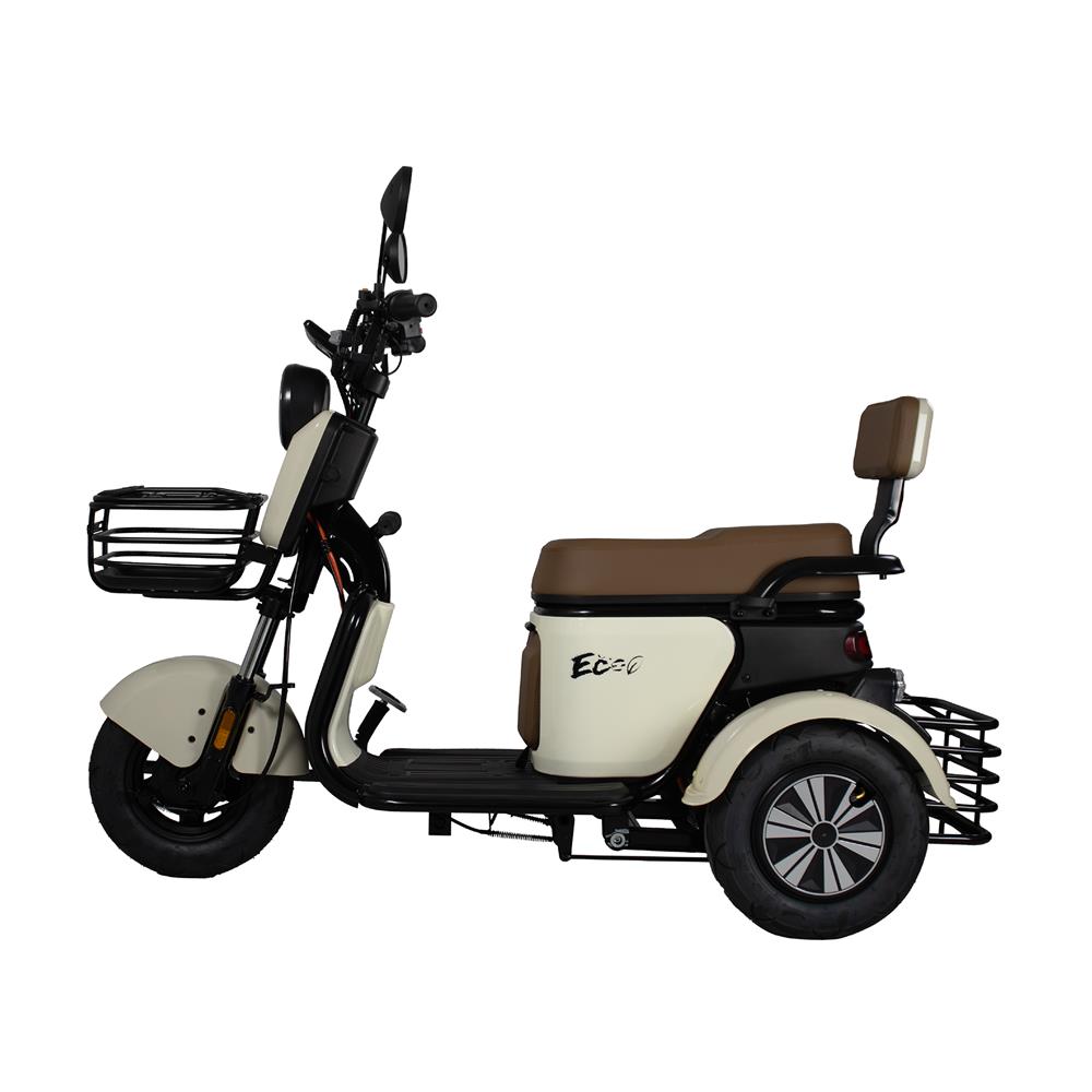 สกู๊ตเตอร์ไฟฟ้า 3 ล้อ EM EM8 สีครีม