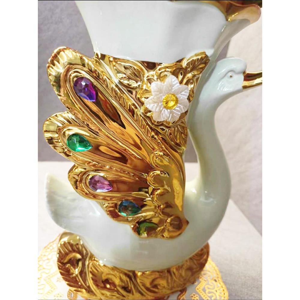 แจกันตกแต่ง INTERY CT209E041_02 สีขาว/ทอง