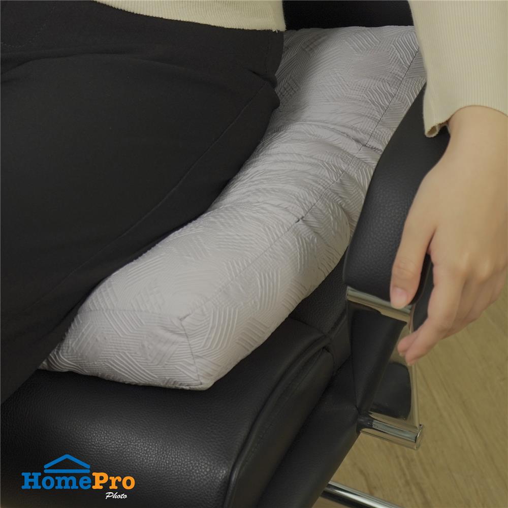 เบาะรองนั่ง HOME LIVING STYLE CROSBY 18X18 นิ้ว สีเทา