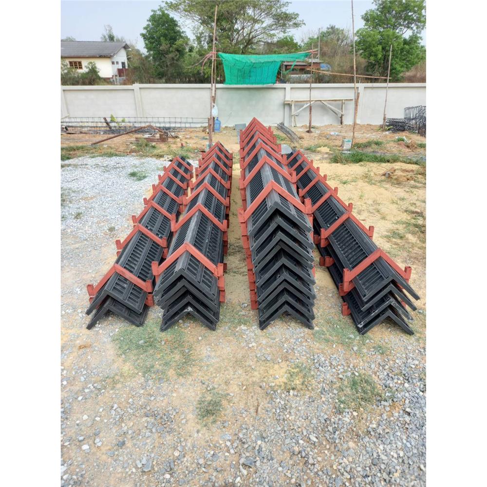 ไม้แบบพลาสติกหล่อเสา SON OF WOOD LG 25X25X300 ซม. สีดำ