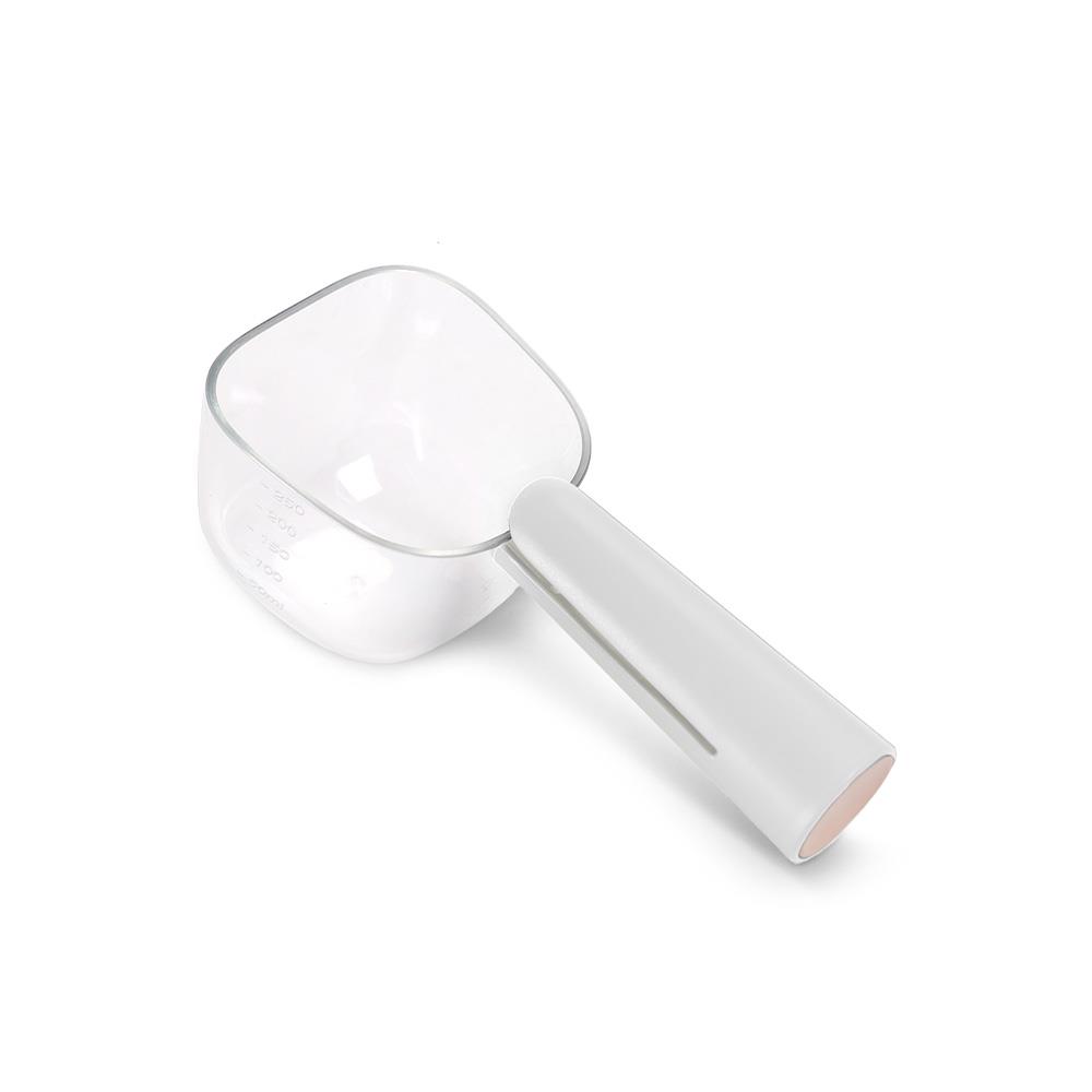 ช้อนตักอาหารสัตว์เลี้ยง PETUS สีขาว