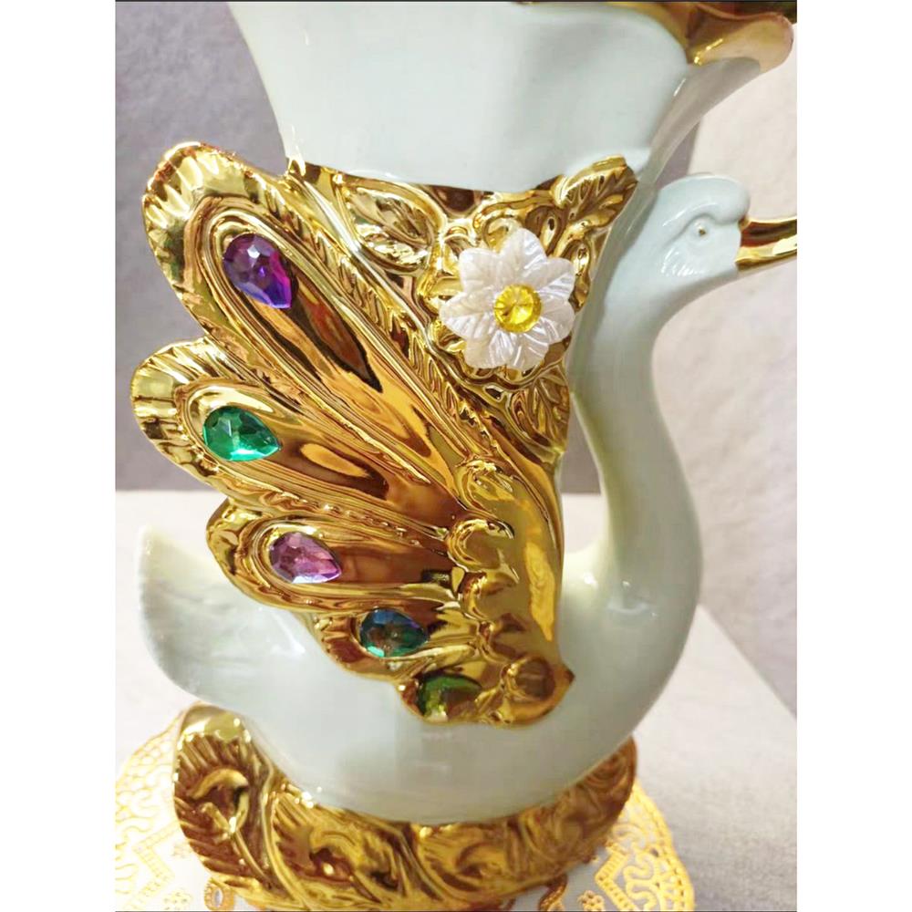 แจกันตกแต่ง INTERY CT209E041_04 สีฟ้า/ขาว