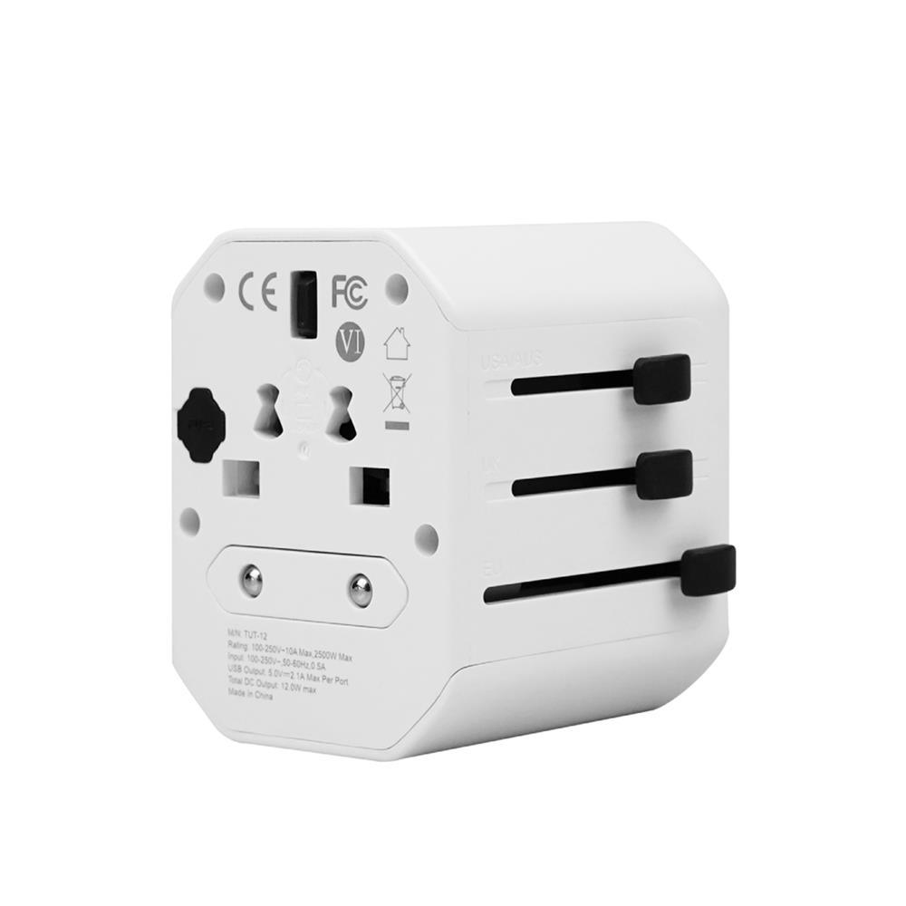 หัวแปลงปลั๊กไฟสากลพร้อมที่ชาร์จ TAKAMURA TUT-12 สีขาว