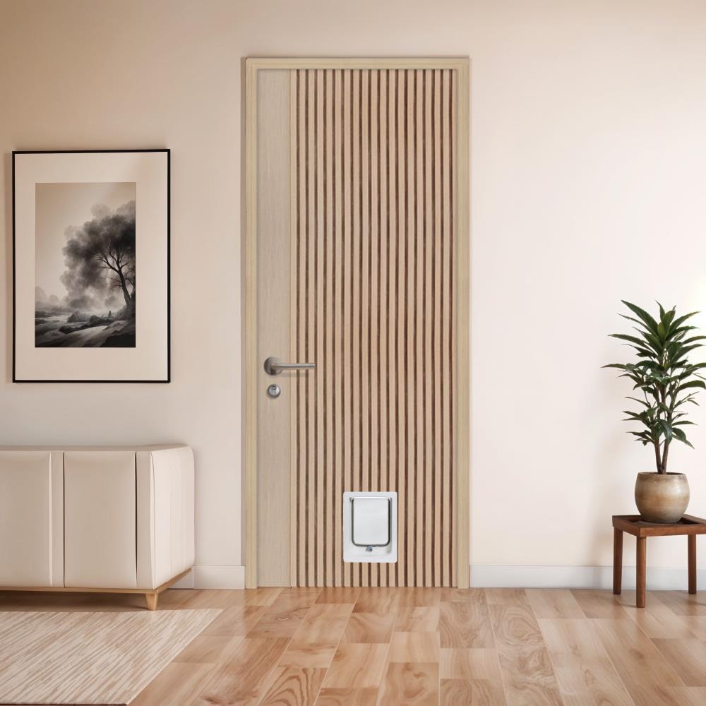 ประตูสัตว์เลี้ยงโพลีสไตรีน ไม่เจาะลูกบิด LINEDEKOR VERTICAL SIZE M 80x200 ซม. สีบีช