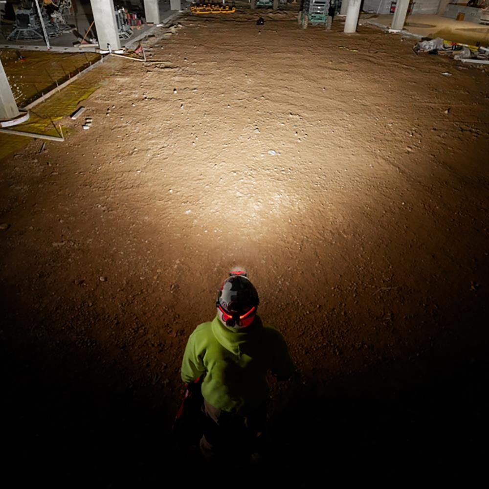 ไฟฉายคาดหมวก สายสะท้อนแสง MILWAUKEE L4 HLVIS-301