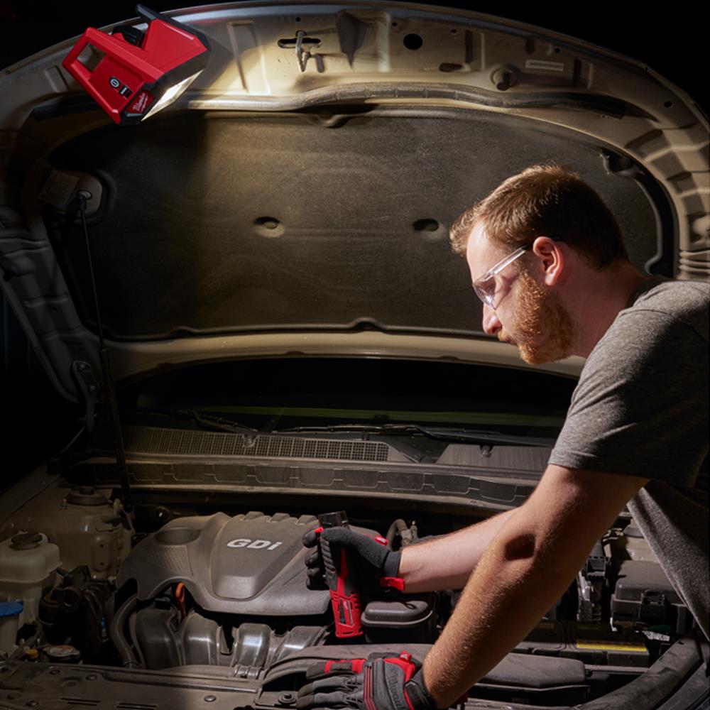 ไฟส่องพื้นที่ ฐานแม่เหล็ก MILWAUKEE M12 AL-0 12 โวลต์