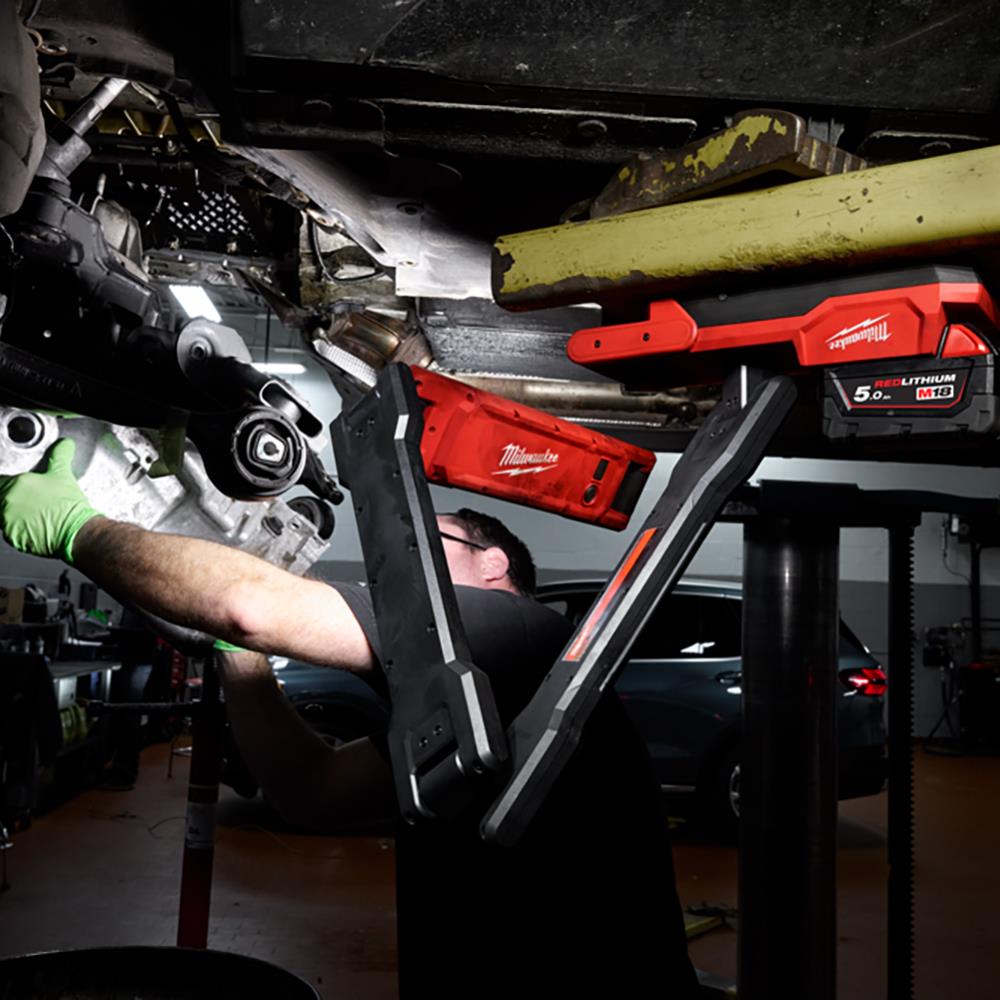 ไฟก้านปรับยืดหดฐานแม่เหล็ก MILWAUKEE M18 ABL-0 APJ