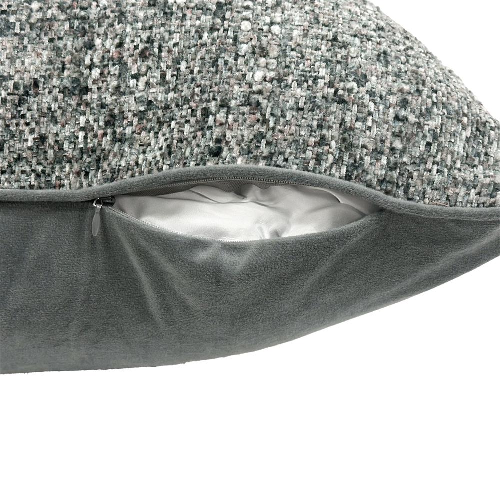 หมอนอิง BENETTA MACRO 22x22 นิ้ว สีเทาเข้ม