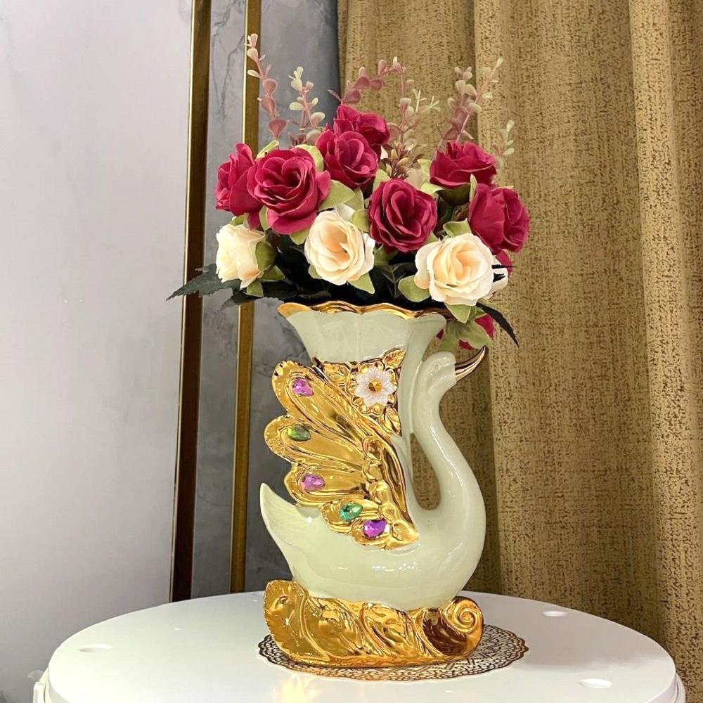 แจกันตกแต่งพร้อมกุหลาบสีแดงอ่อน INTERY CT209E041_08 สีขาว/แดง