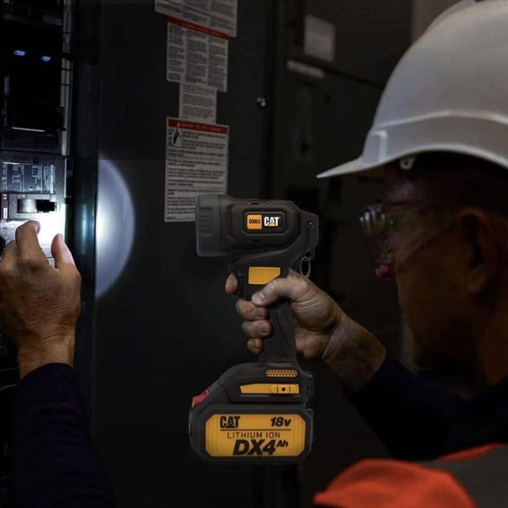 ไฟฉายสปอร์ตไลท์ไร้สาย (เฉพาะตัวเครื่อง) CAT DX63B 18 โวลต์ (สูงสุด 20 โวลต์)