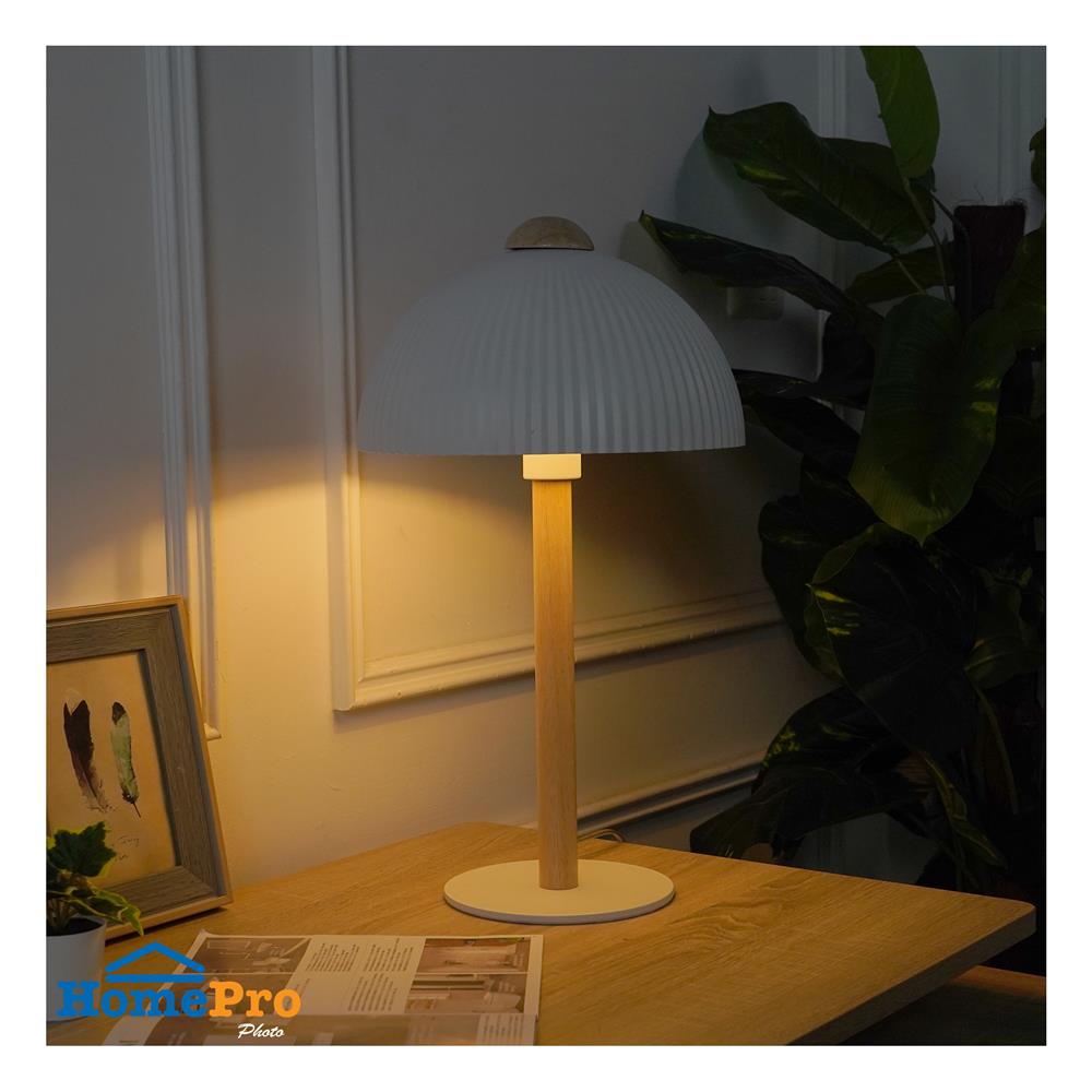 ไฟตั้งโต๊ะ CARINI MT24081L สีขาว/ลายไม้