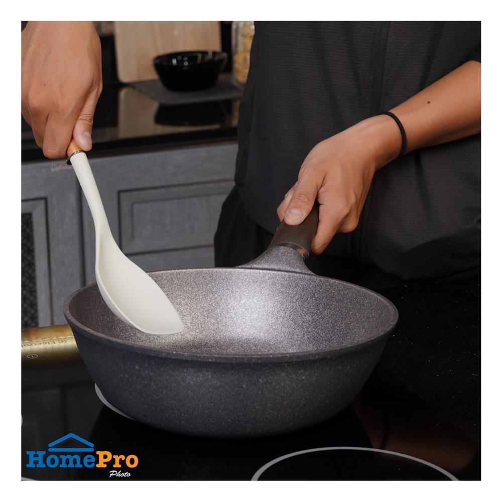 ตะหลิวอเนกประสงค์ซิลิโคน ด้ามไม้ KECH ZC-MGK5 สีขาว/น้ำตาล