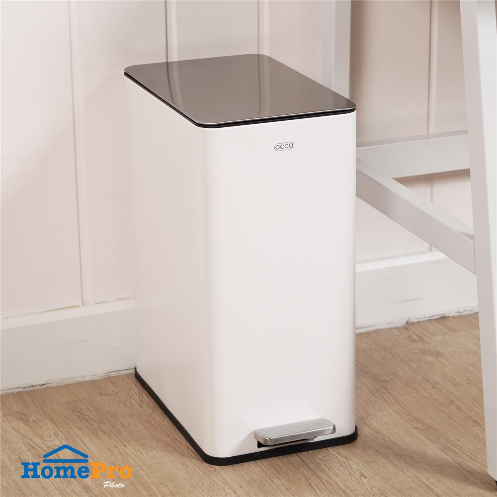 ถังขยะเหยียบเหลี่ยม ACCO VERTA 15 ลิตร สีขาว