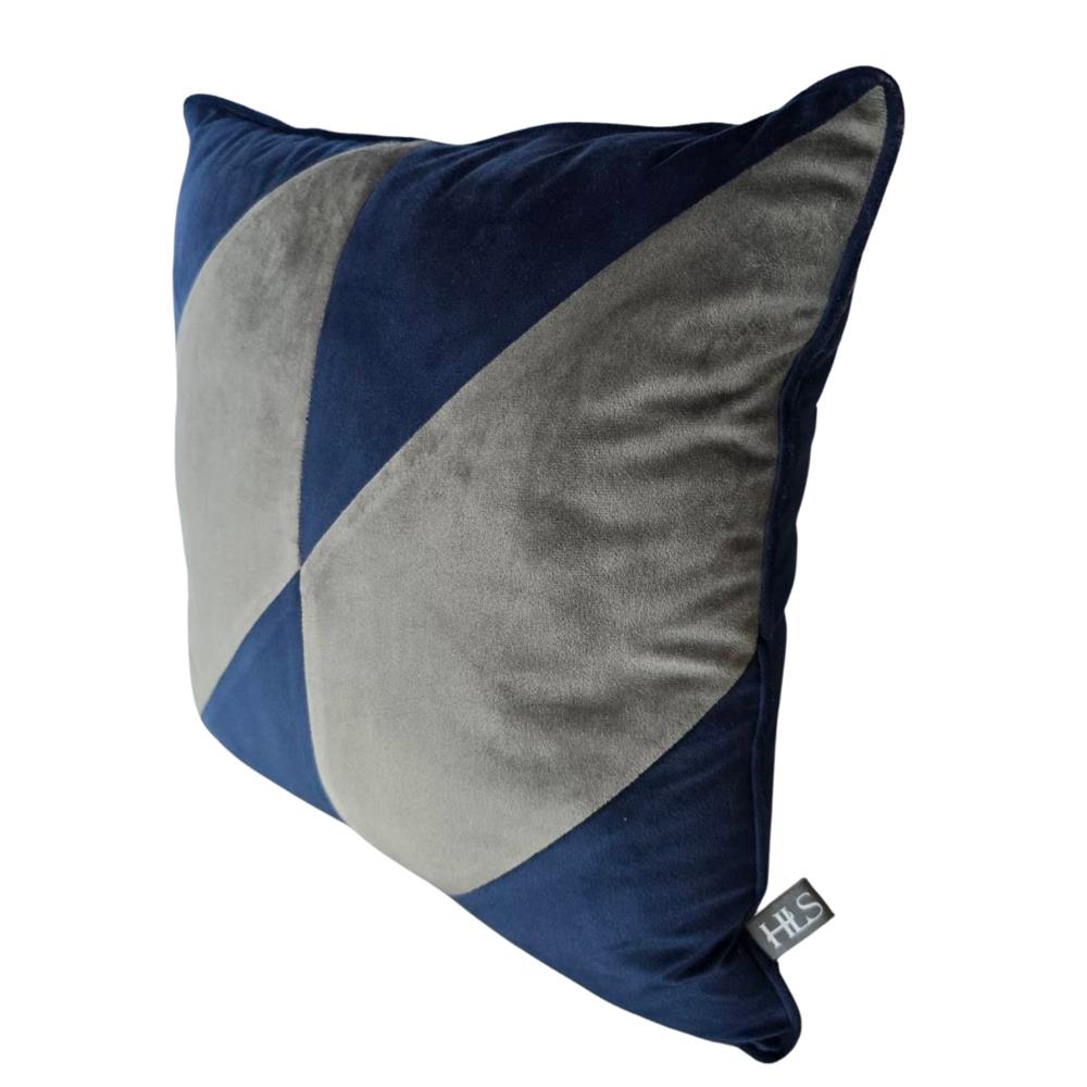 หมอนอิง HOME LIVING STYLE HELLA 18X18 นิ้ว สีน้ำเงิน/เทา