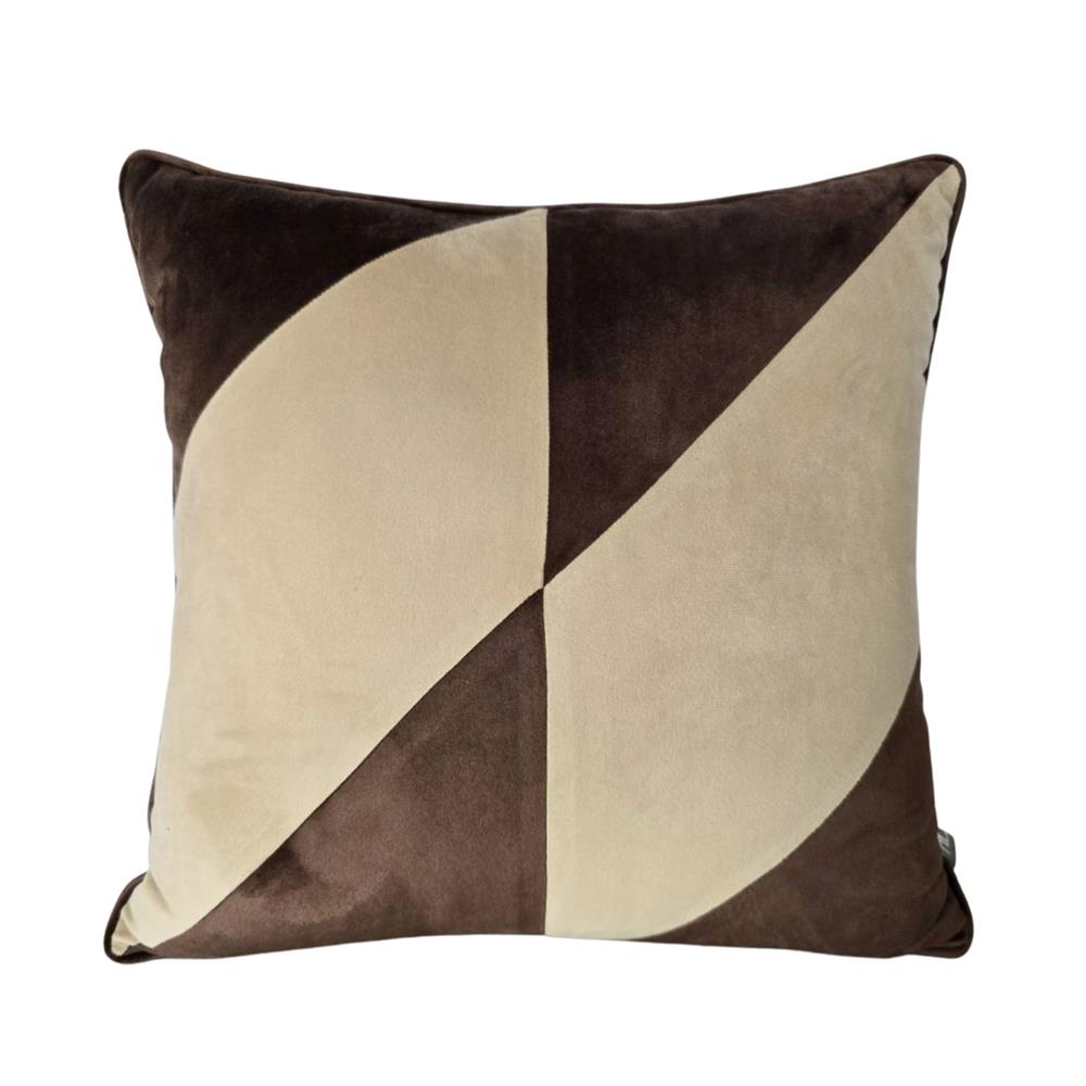 หมอนอิง HOME LIVING STYLE HELLA 18X18 นิ้ว สีน้ำตาล/ครีม